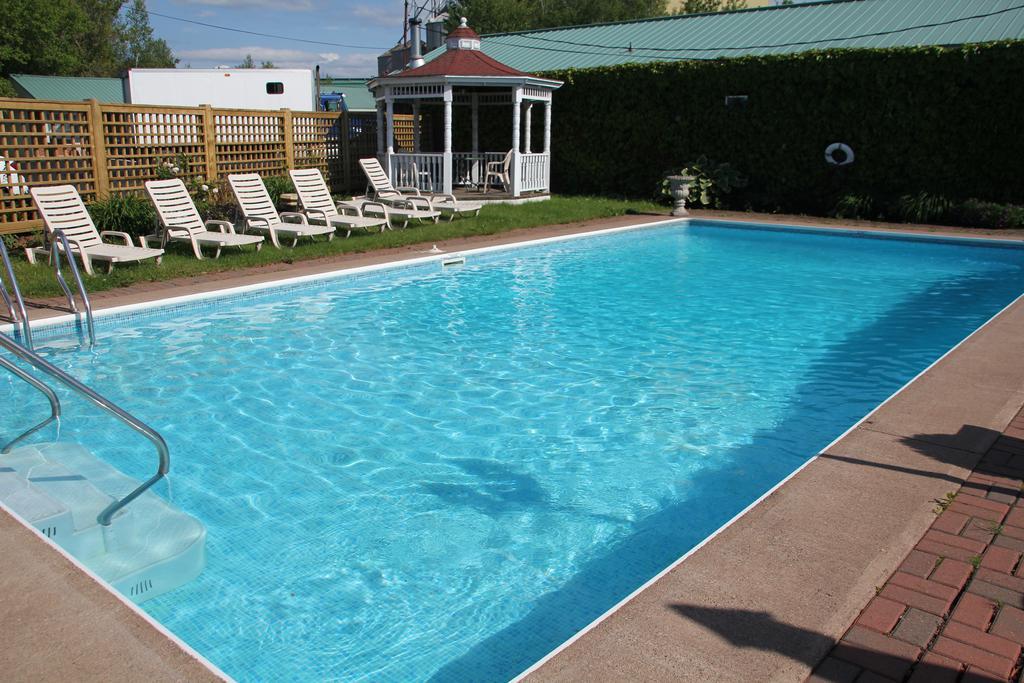 Willow Bend Motel Τρούρο Εξωτερικό φωτογραφία